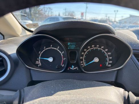 Used 2016 Ford Fiesta SE image 28