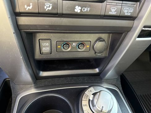 Used 2016 Toyota 4Runner Limited AWD/4WD image 35