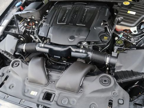 Used 2017 Jaguar XJ R-Sport image 50