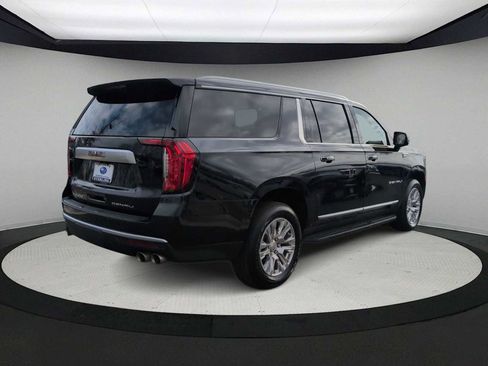 Used 2024 GMC Yukon XL Denali image 8