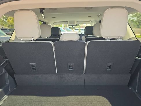 New 2026 Lincoln Navigator Premiere AWD/4WD image 9