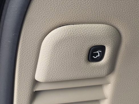 Used 2019 Jeep Grand Cherokee Limited w/ Luxury Group II RWD image 15