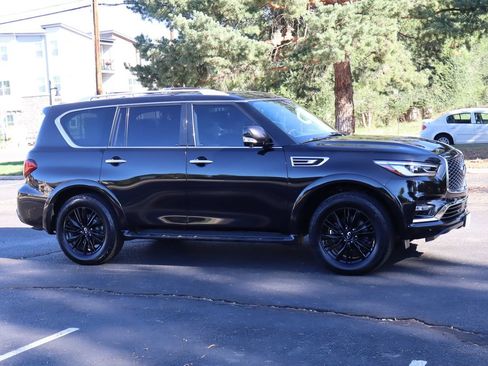 Used 2018 INFINITI QX80 4WD w/ Driver Assistance Package image 2