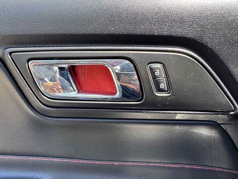 Used 2017 Ford Mustang GT Premium RWD image 41