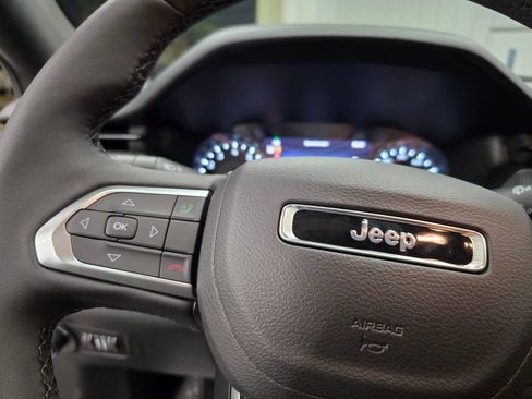 New 2026 Jeep Compass Latitude AWD/4WD image 18