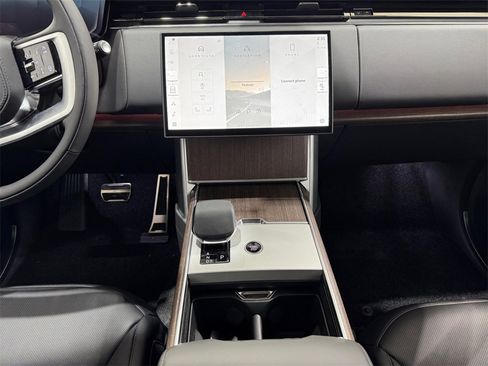 New 2025 Land Rover Range Rover SE image 11
