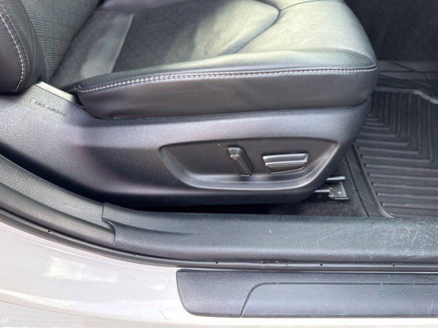 Used 2024 Toyota Camry XSE FWD image 7