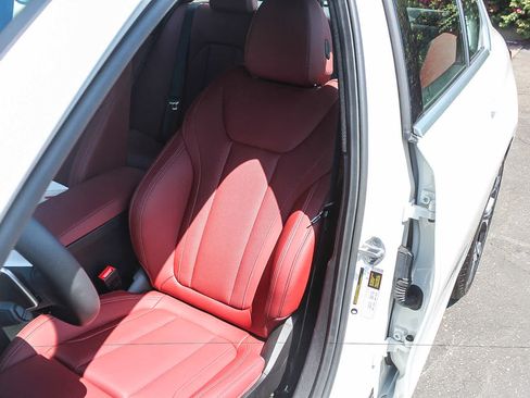 Used 2026 BMW 330i Sedan w/ Convenience Package RWD image 25