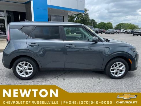 Used 2025 Kia Soul LX w/ LX Technology Package FWD image 42