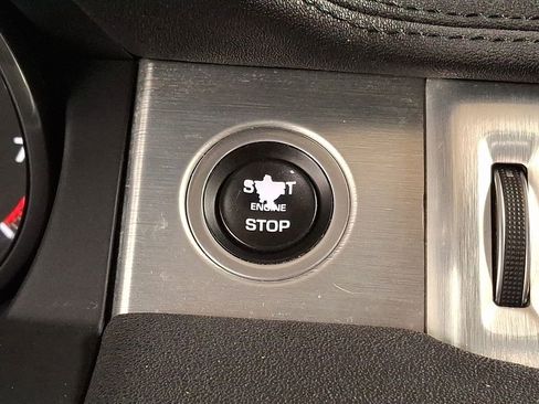 Used 2017 Land Rover Range Rover Evoque SE Premium image 19