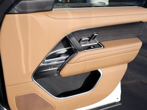 New 2026 Land Rover Range Rover SE image 11