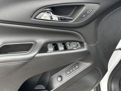 Used 2024 Chevrolet Equinox Premier AWD/4WD image 15