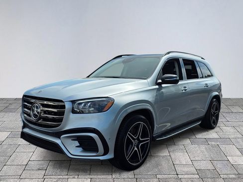 Certified 2026 Mercedes-Benz GLS 450 4MATIC image 4