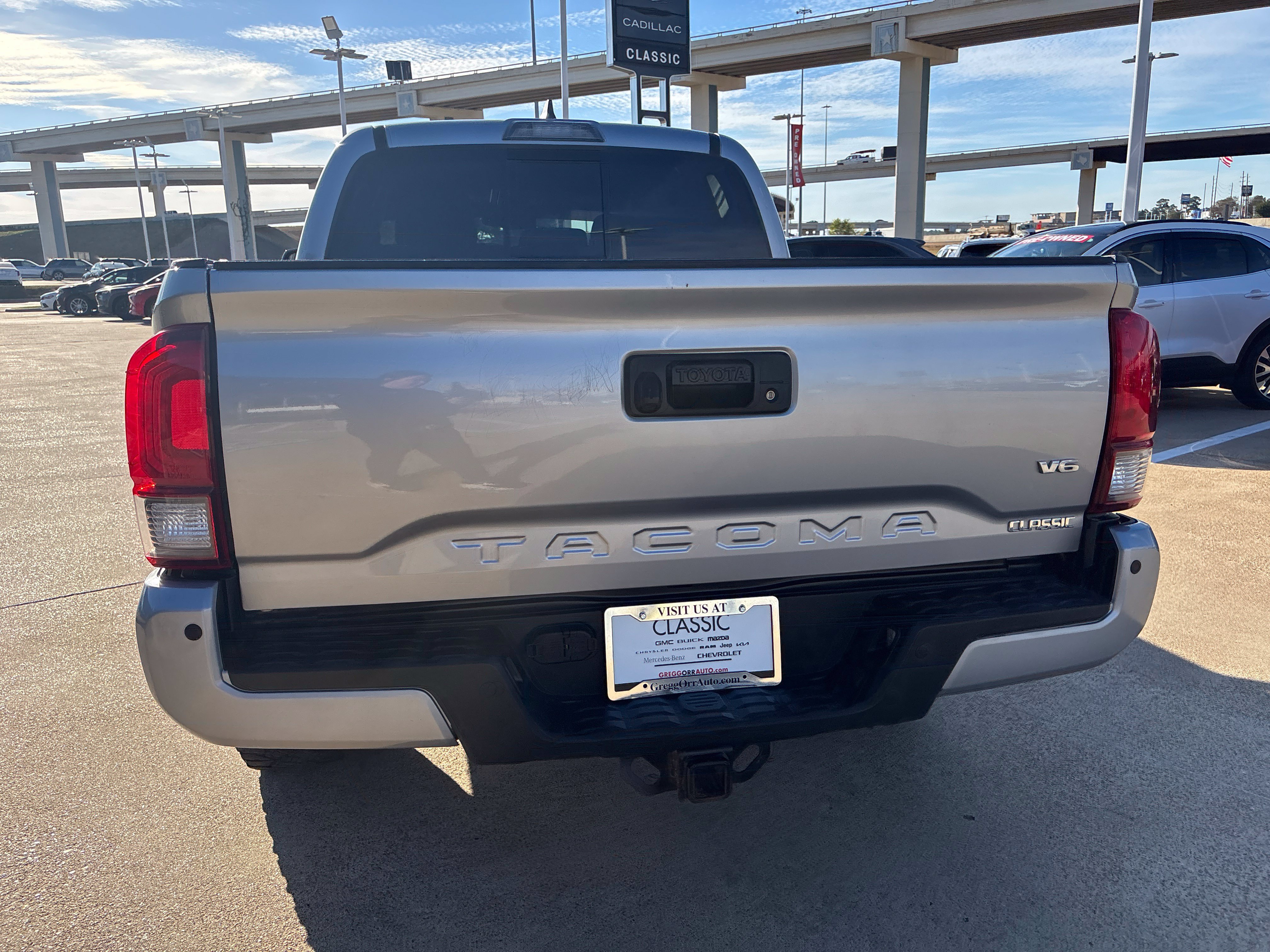 Used 2019 Toyota Tacoma TRD Off-Road w/ Technology Package AWD/4WD image 7
