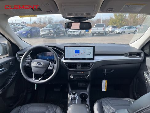 New 2024 Ford Escape SE w/ PHEV Premium Package image 42