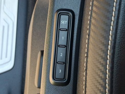 Used 2023 Volkswagen Atlas Cross Sport SEL R-Line AWD/4WD image 25