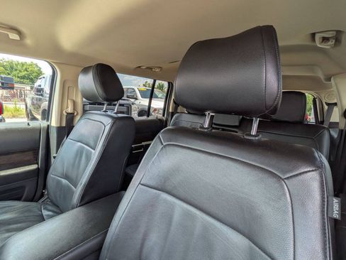 Used 2019 Ford Flex Limited AWD/4WD image 9