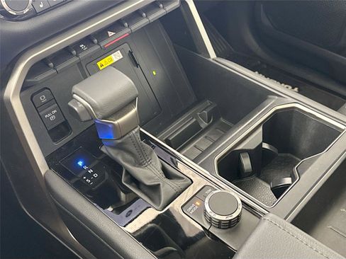 Used 2023 Toyota Tundra Limited w/ Power Package image 27