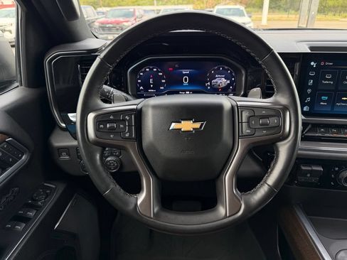 Used 2023 Chevrolet Silverado 1500 High Country w/ Technology Package AWD/4WD image 19