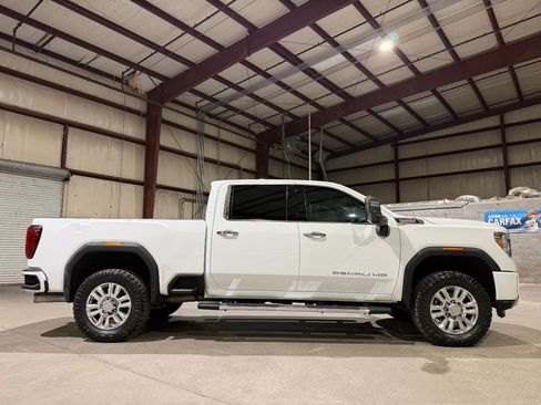 Used 2023 GMC Sierra 2500 Denali w/ Denali Ultimate Package AWD/4WD image 4