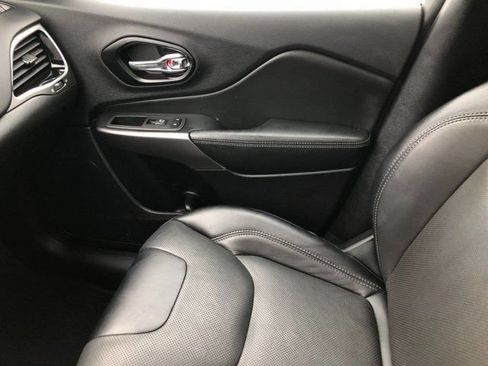 Used 2022 Jeep Cherokee Limited AWD/4WD image 13