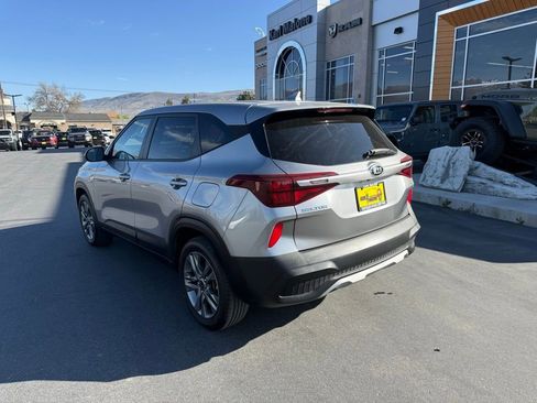 Used 2021 Kia Seltos LX AWD/4WD image 5