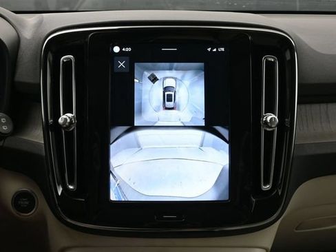 Used 2024 Volvo XC40 B5 Plus w/ Climate Package AWD/4WD image 22