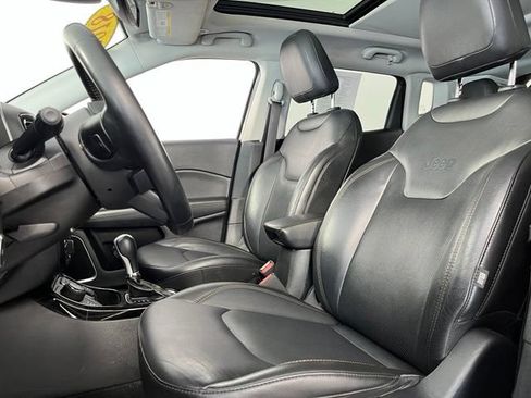Used 2018 Jeep Compass Limited w/ Navigation Group AWD/4WD image 12