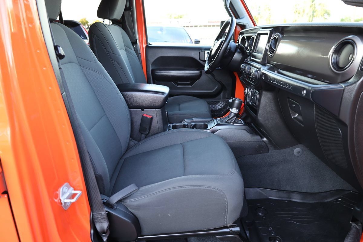 Used 2020 Jeep Wrangler Unlimited Sport S AWD/4WD image 16