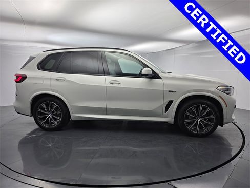 Used 2023 BMW X5 xDrive45e w/ M Sport Package image 3