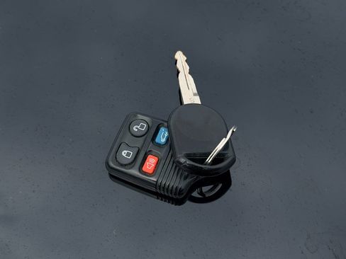 Used 2007 Ford Mustang GT Premium RWD image 33