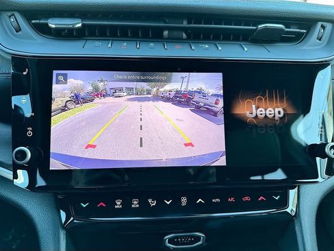 New 2026 Jeep Grand Cherokee L 4WD image 14