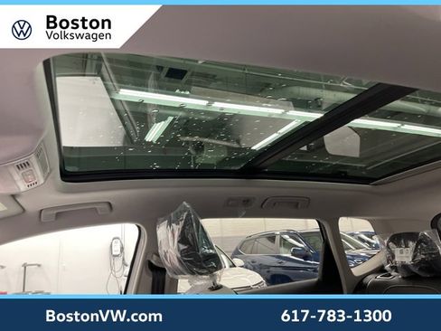 New 2026 Volkswagen Taos SE image 25