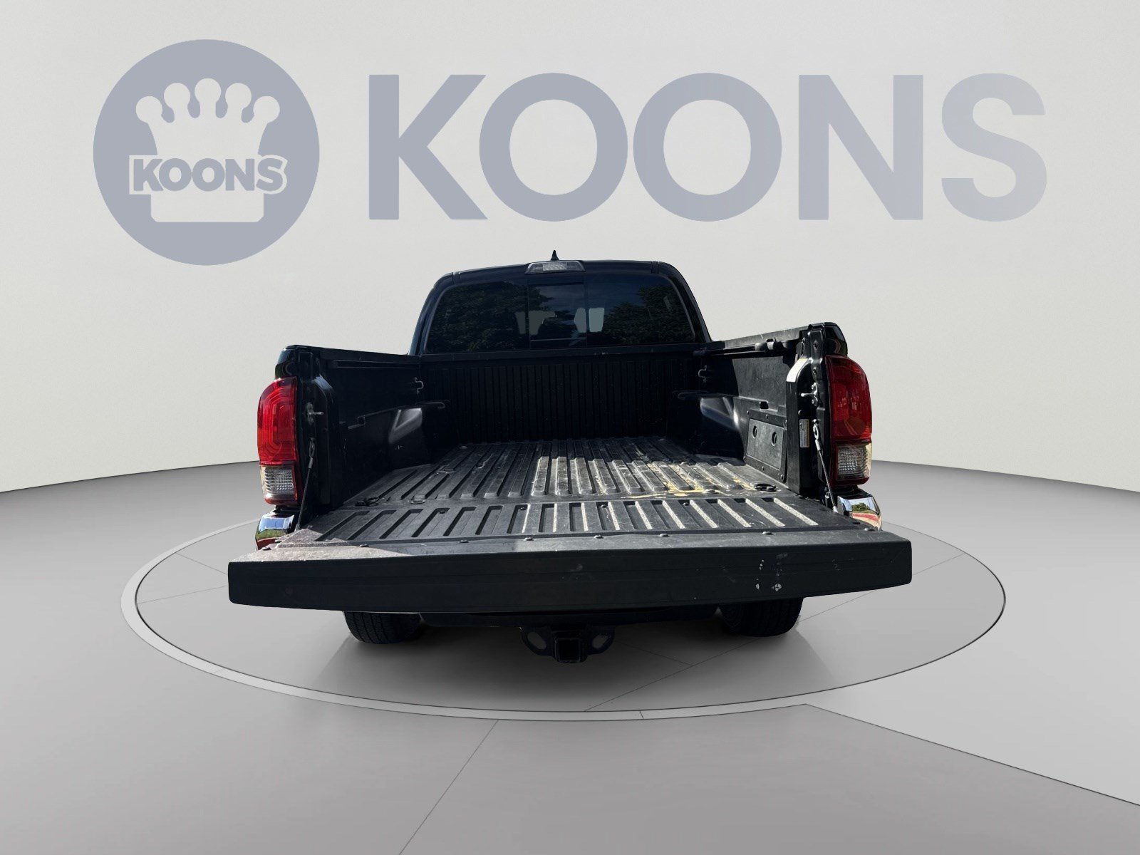 Used 2023 Toyota Tacoma SR5 RWD image 22