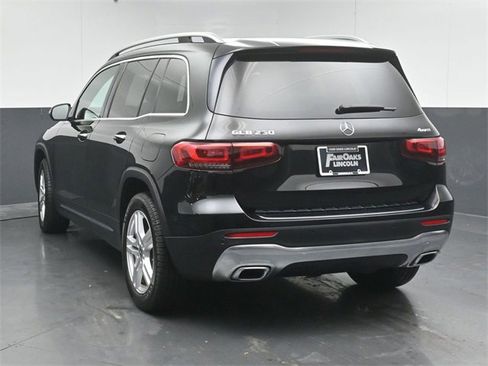 Used 2021 Mercedes-Benz GLB 250 4MATIC image 6