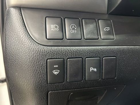 Used 2018 Toyota Highlander Limited image 15