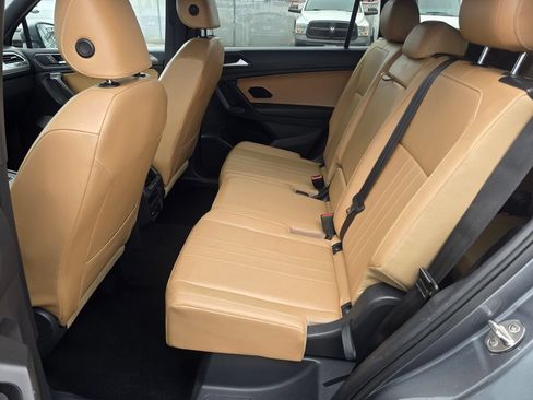 Used 2022 Volkswagen Tiguan SE FWD image 17