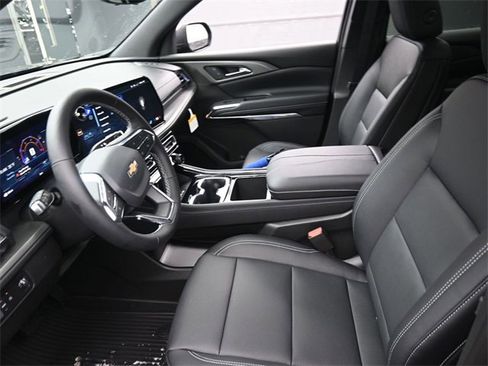New 2026 Chevrolet Traverse LT w/ Driver Confidence Package image 8