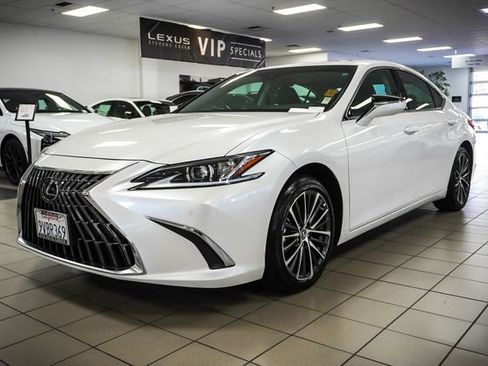 Certified 2025 Lexus ES 300h w/ Premium Package FWD image 3