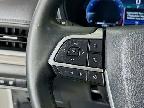 Used 2024 Toyota Grand Highlander AWD image 16
