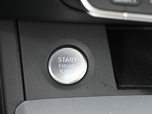 Used 2025 Audi Q5 2.0T Premium image 18