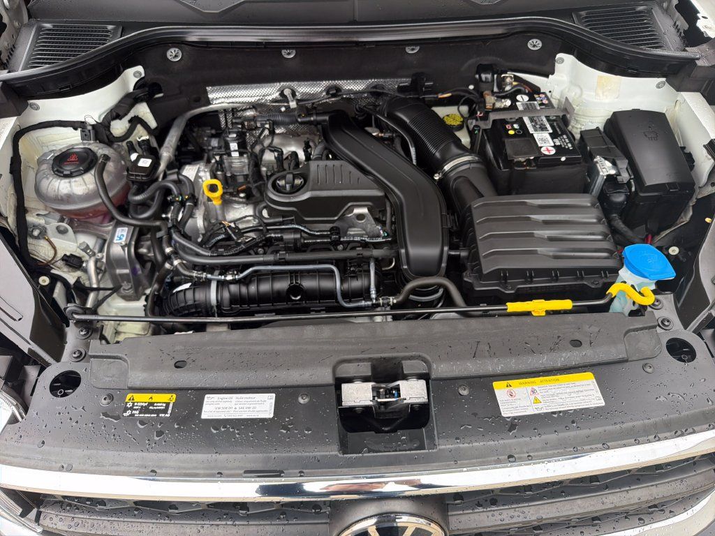 Used 2022 Volkswagen Taos SE FWD image 29