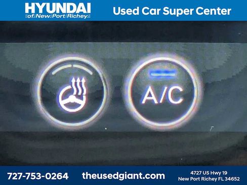 Used 2025 Genesis GV70 2.5T w/ Select Package AWD/4WD image 30