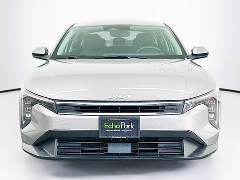 Used 2025 Kia K4 FWD image 2
