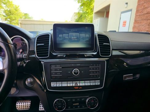 Used 2016 Mercedes-Benz GLE 450 4MATIC Coupe image 19