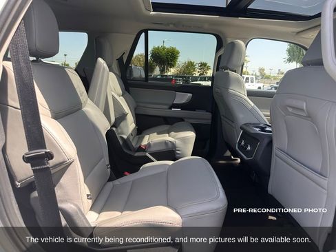 Used 2025 Ford Expedition Active image 16