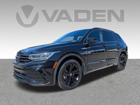 Used 2023 Volkswagen Tiguan SE R-Line FWD image 2