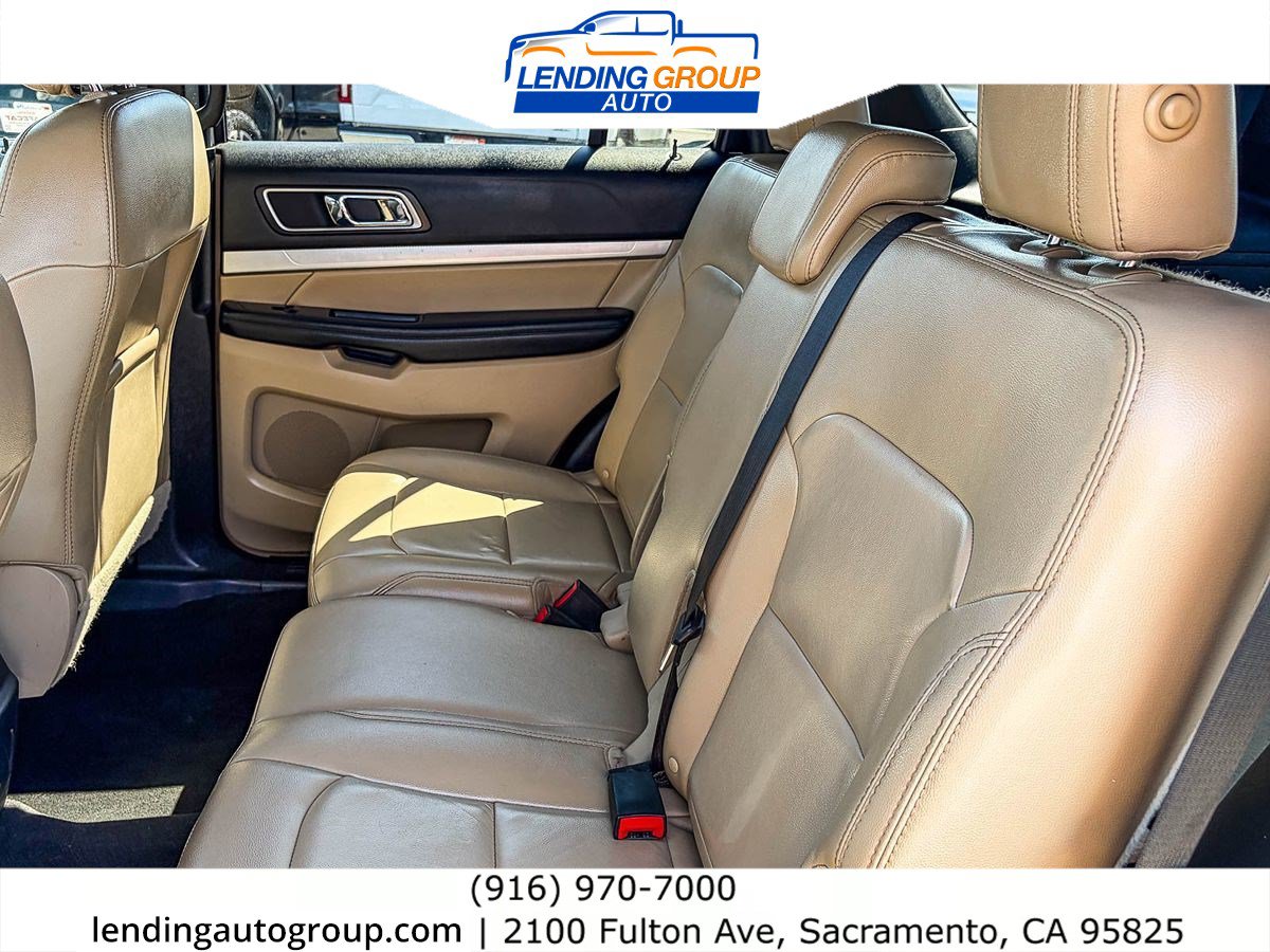 Used 2017 Ford Explorer XLT w/ Equipment Group 202A FWD image 17