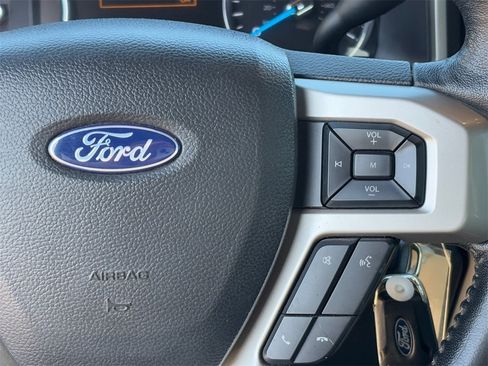 Used 2017 Ford F250 Lariat w/ Chrome Package image 22