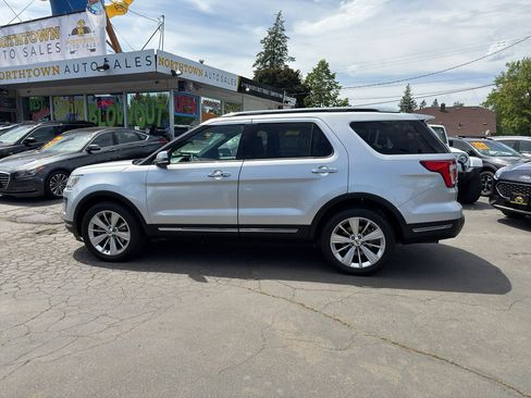 Used 2018 Ford Explorer Limited AWD/4WD image 3